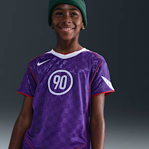 Nike Total 90 Older Kids' Dri-FIT Football Shirt. Nike SE